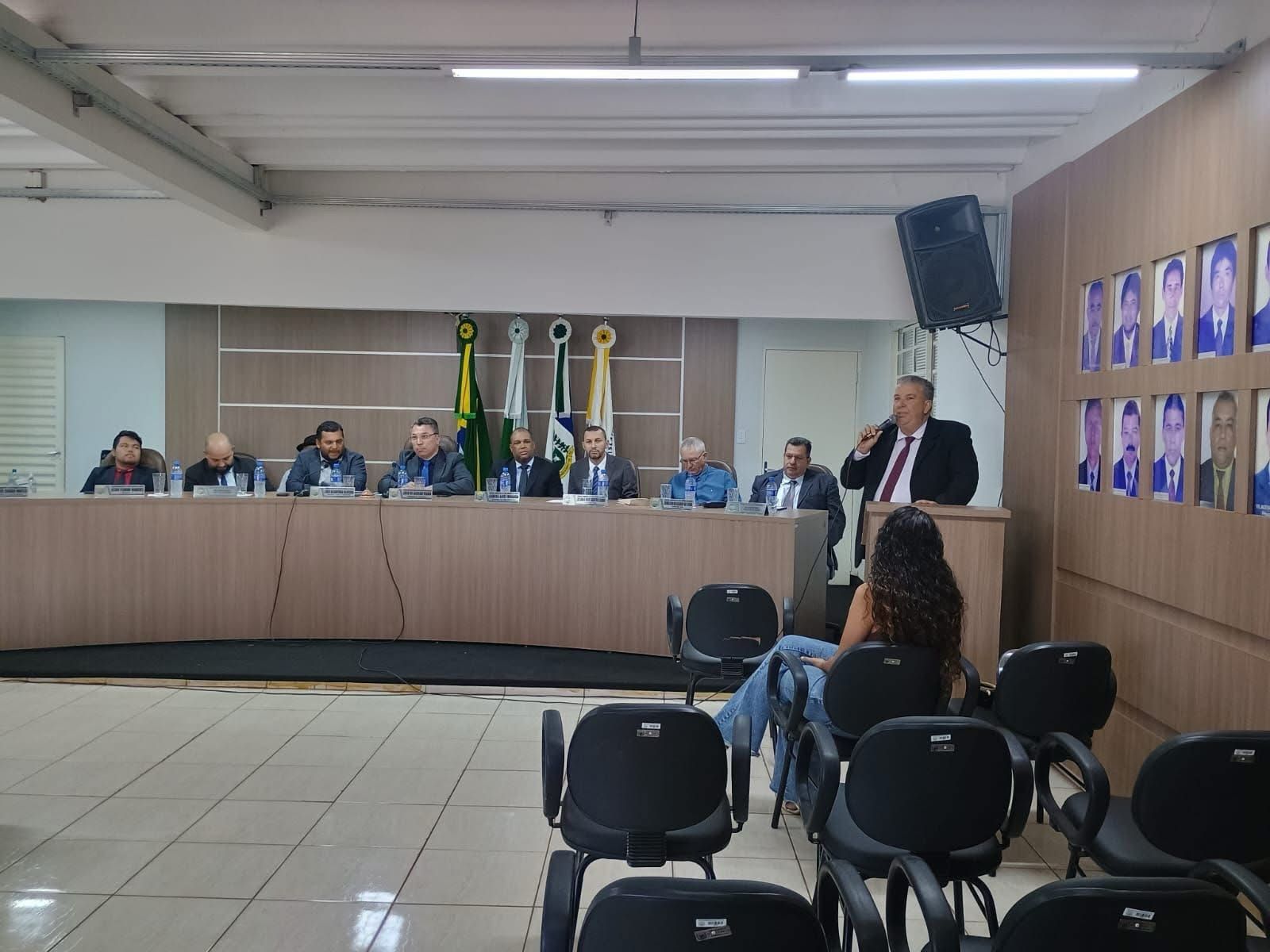 Vereadores solicitam ao Executivo a aplicação do piso nacional da enfermagem